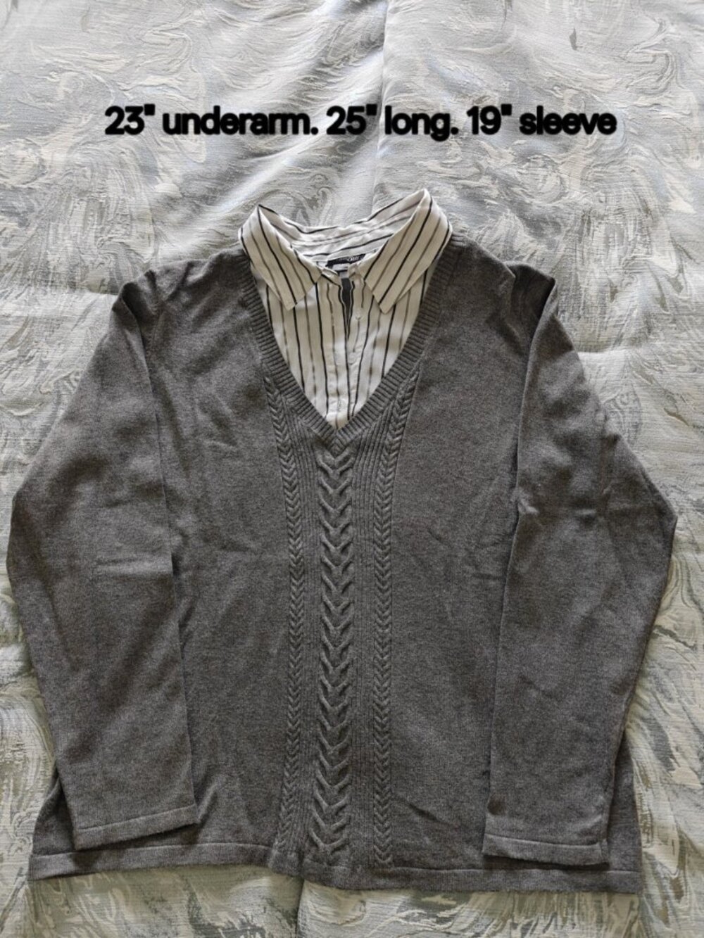 *Ladies gray sweater with blouse look collar*